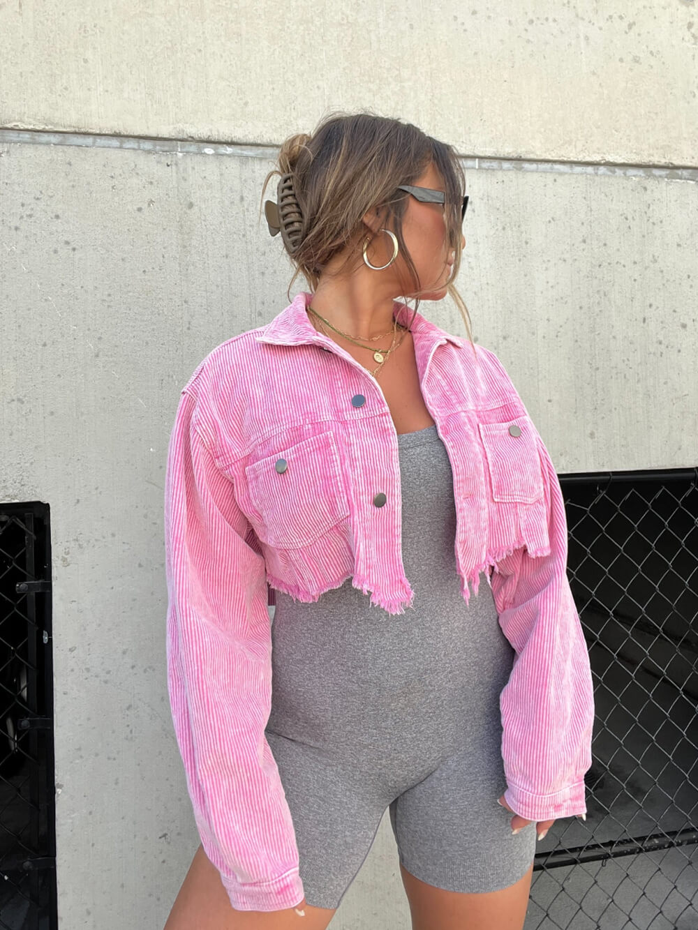 Veste courte en velours côtelé rose