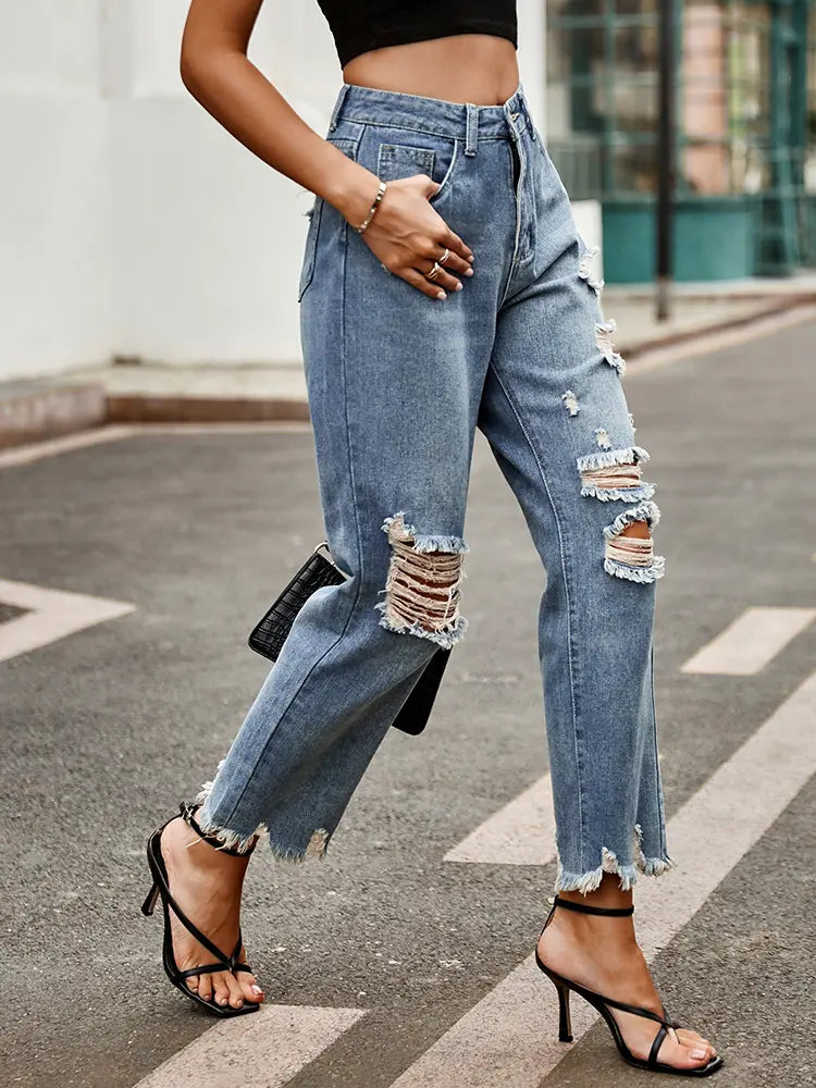 Jean court slim effiloché tendance