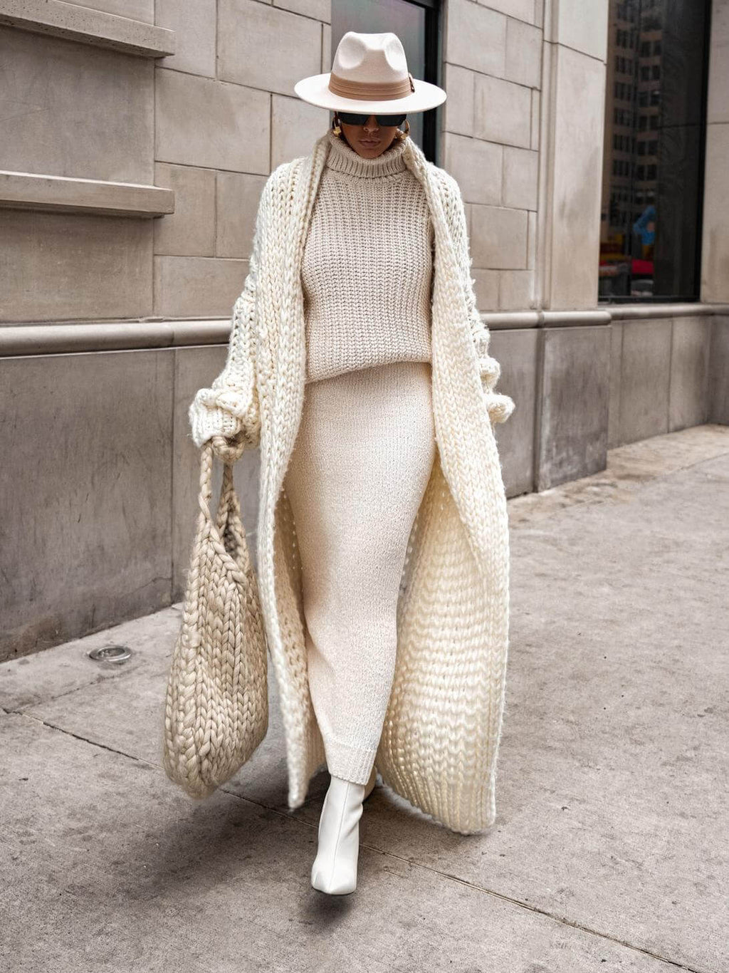 Gilet à col châle couleur ivoire « Hold Me Close »