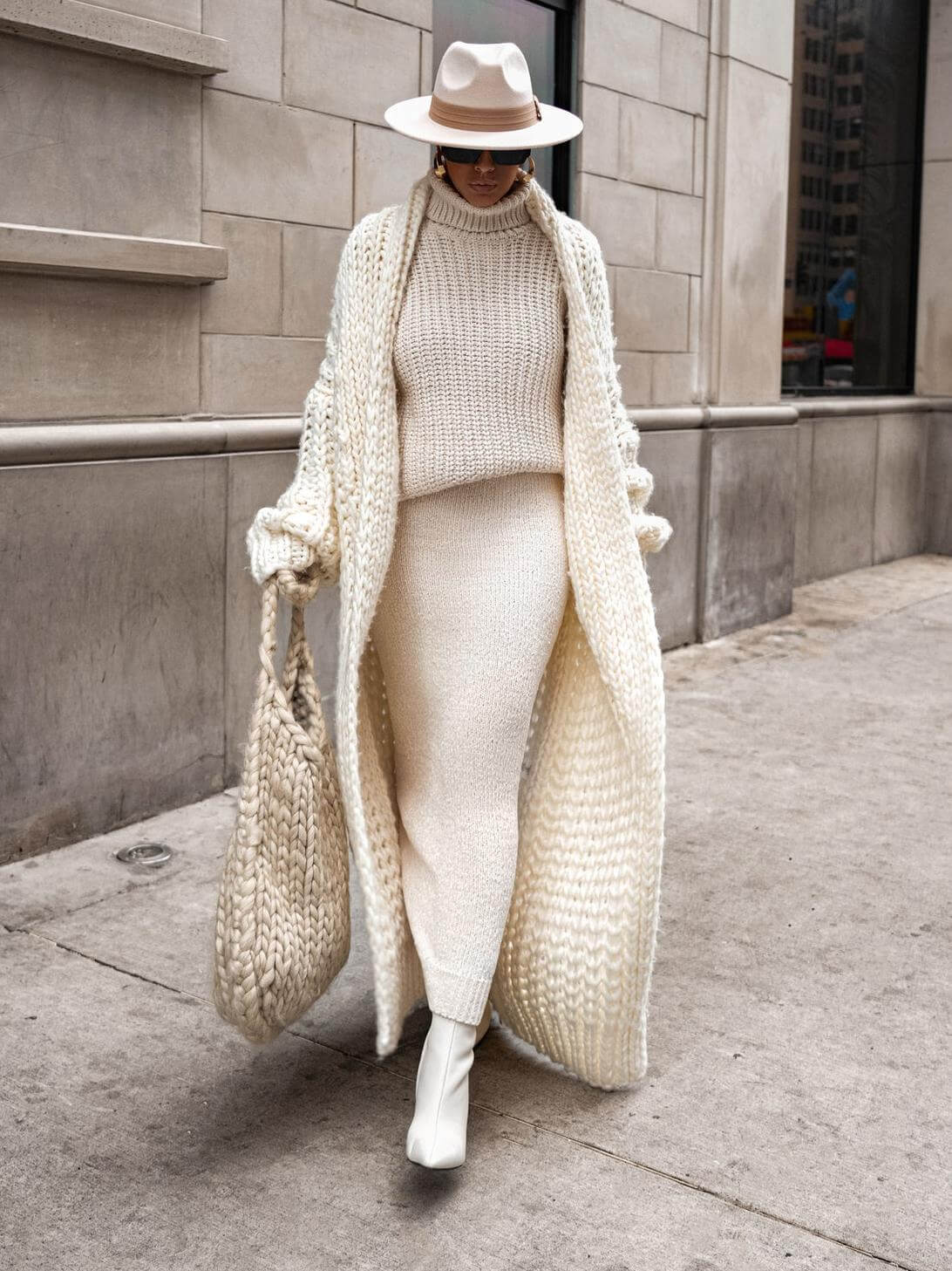 Gilet à col châle couleur ivoire « Hold Me Close »