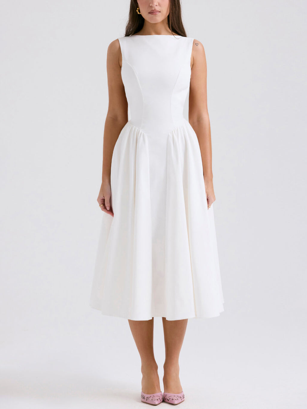 Robe midi élégante et raffinée, unie, col rond, dos nu, sans manches