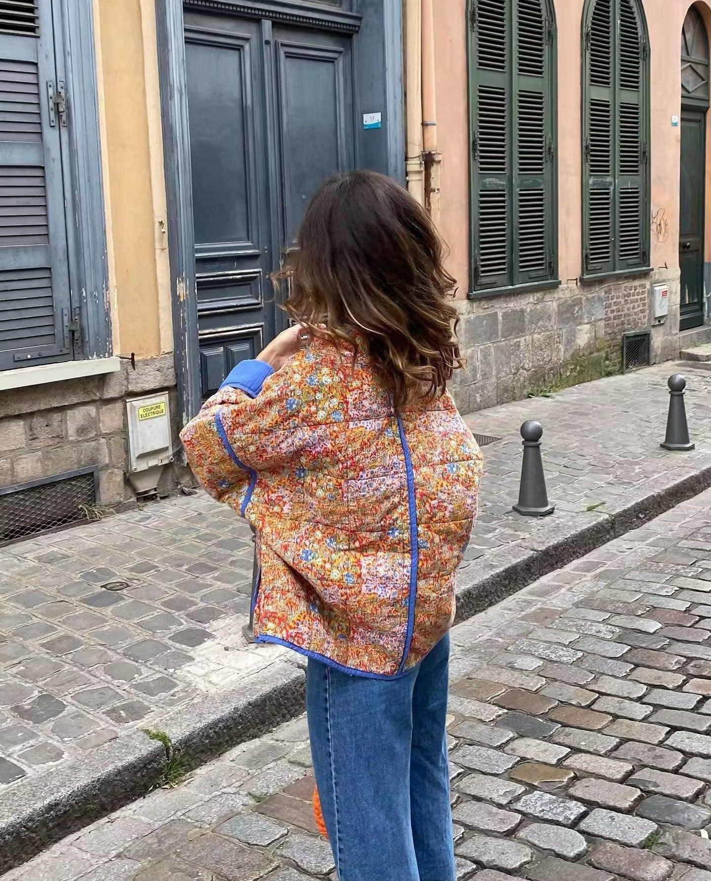 Veste en coton à petits motifs floraux et pince de poche, épaules tombantes
