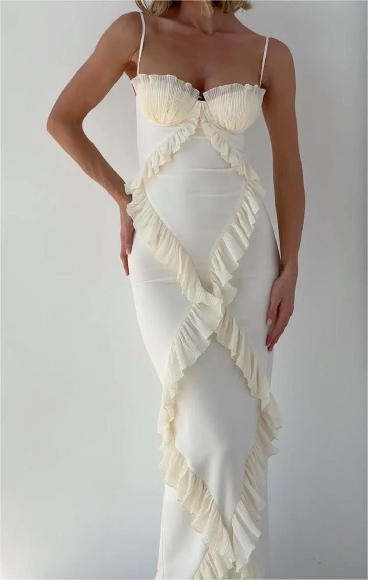 Robe maxi plissée à volants et fente