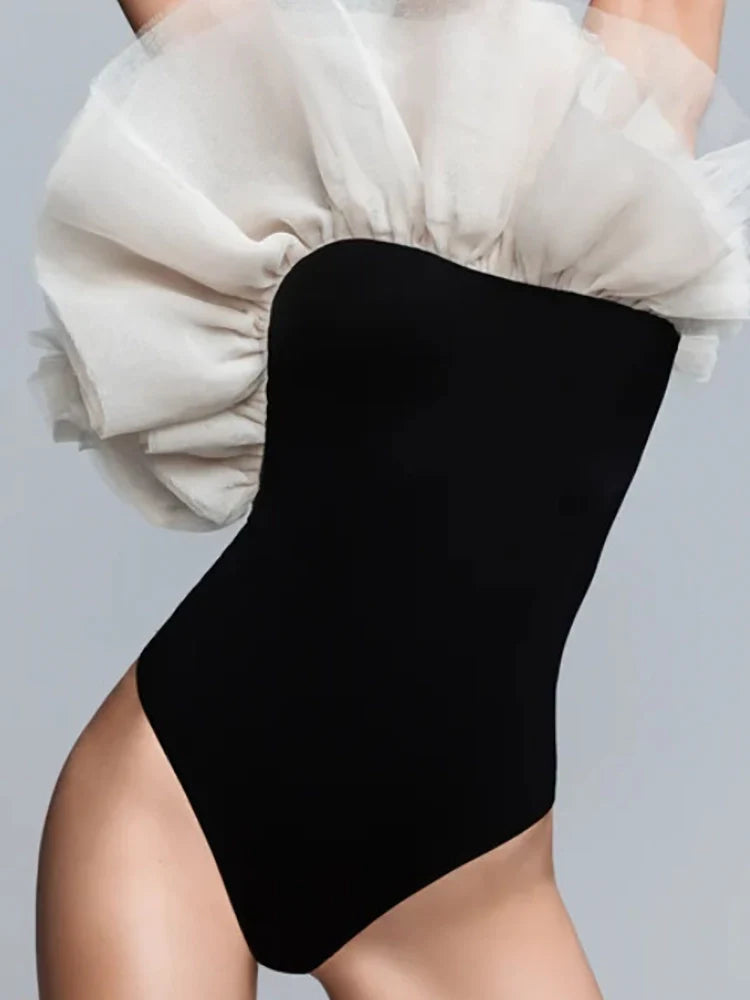 Maillot de bain uni à motif floral 3D